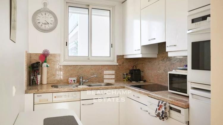 Exclusivité - Appartement 3 pièces avec vue mer - Cannes Stanislas