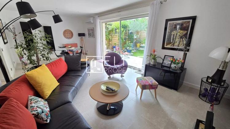 MAISON 6 PIÈCES + GARAGE ET PARKING – LE CANNET