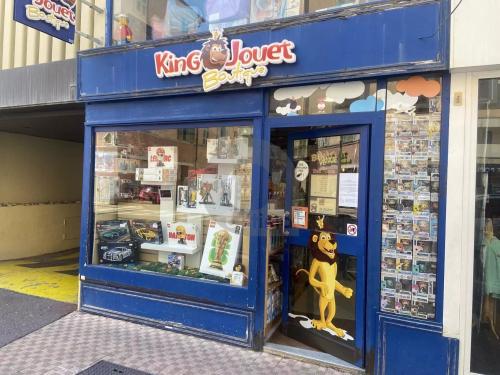 A VENDRE MENTON CARRE D'OR - FONDS DE COMMERCE JOUETS