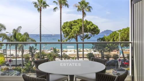 Appartement moderne avec vue mer panoramique - Croisette Cannes