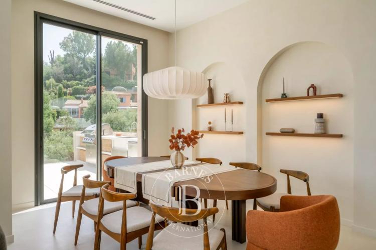THÉOULE-SUR-MER - VILLA CONTEMPORAINE VUE MER