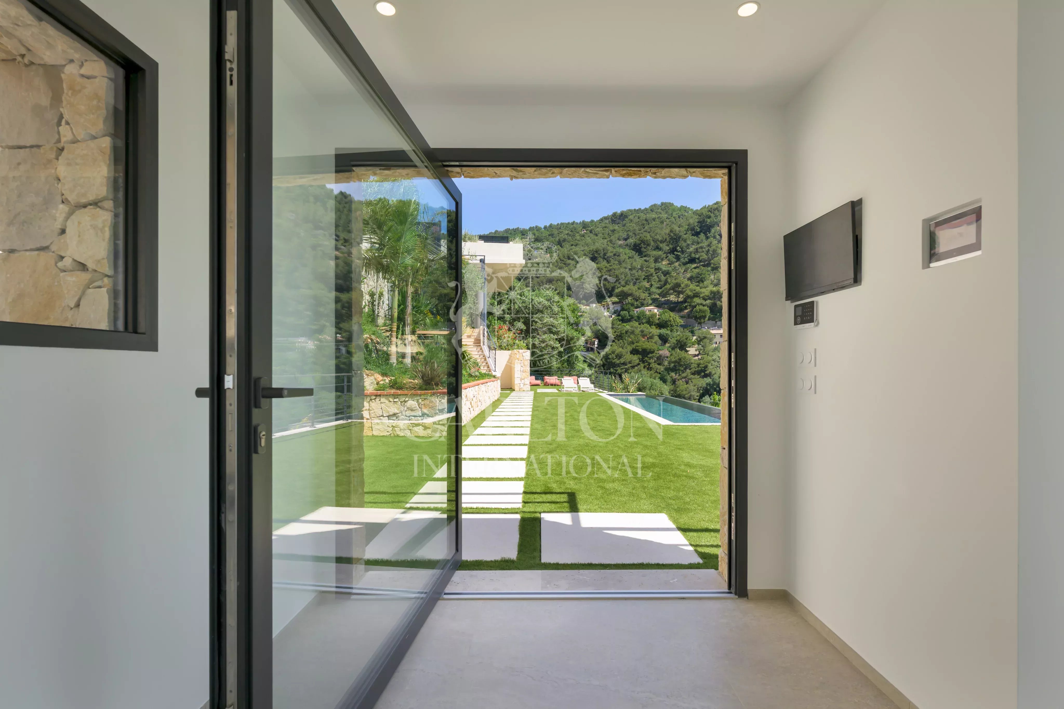 Villa contemporaine avec vue mer panoramique – Quartier du Serret, à quelques minutes de Monaco