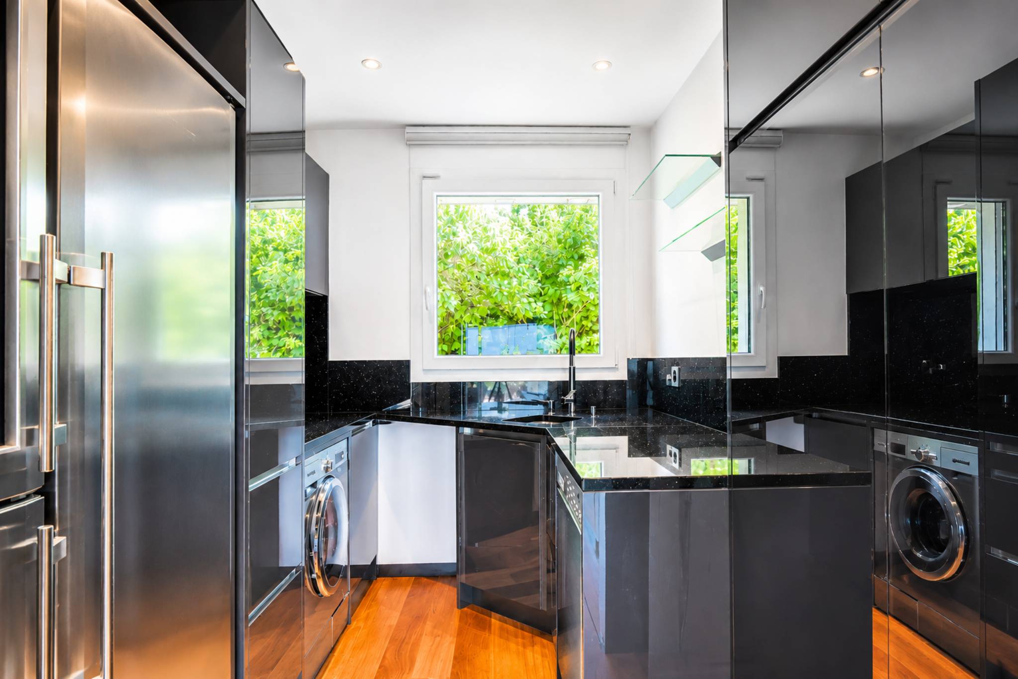 Magnifique attique en duplex avec vue imprenable sur le lac 