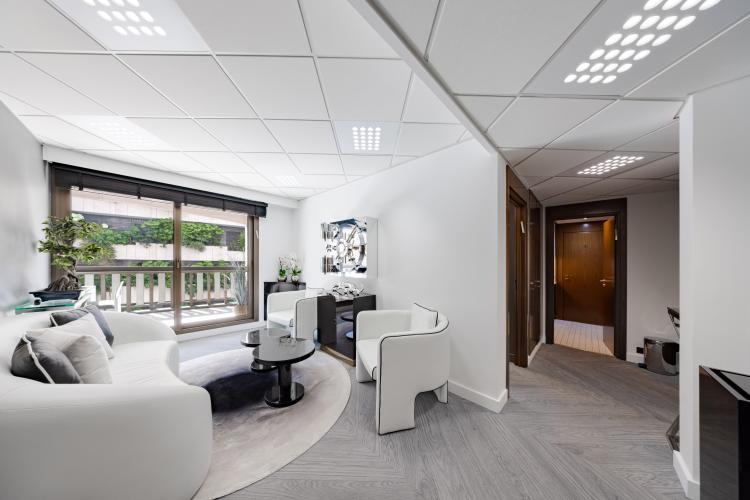 SPACIEUX BUREAUX - CARRE D'OR