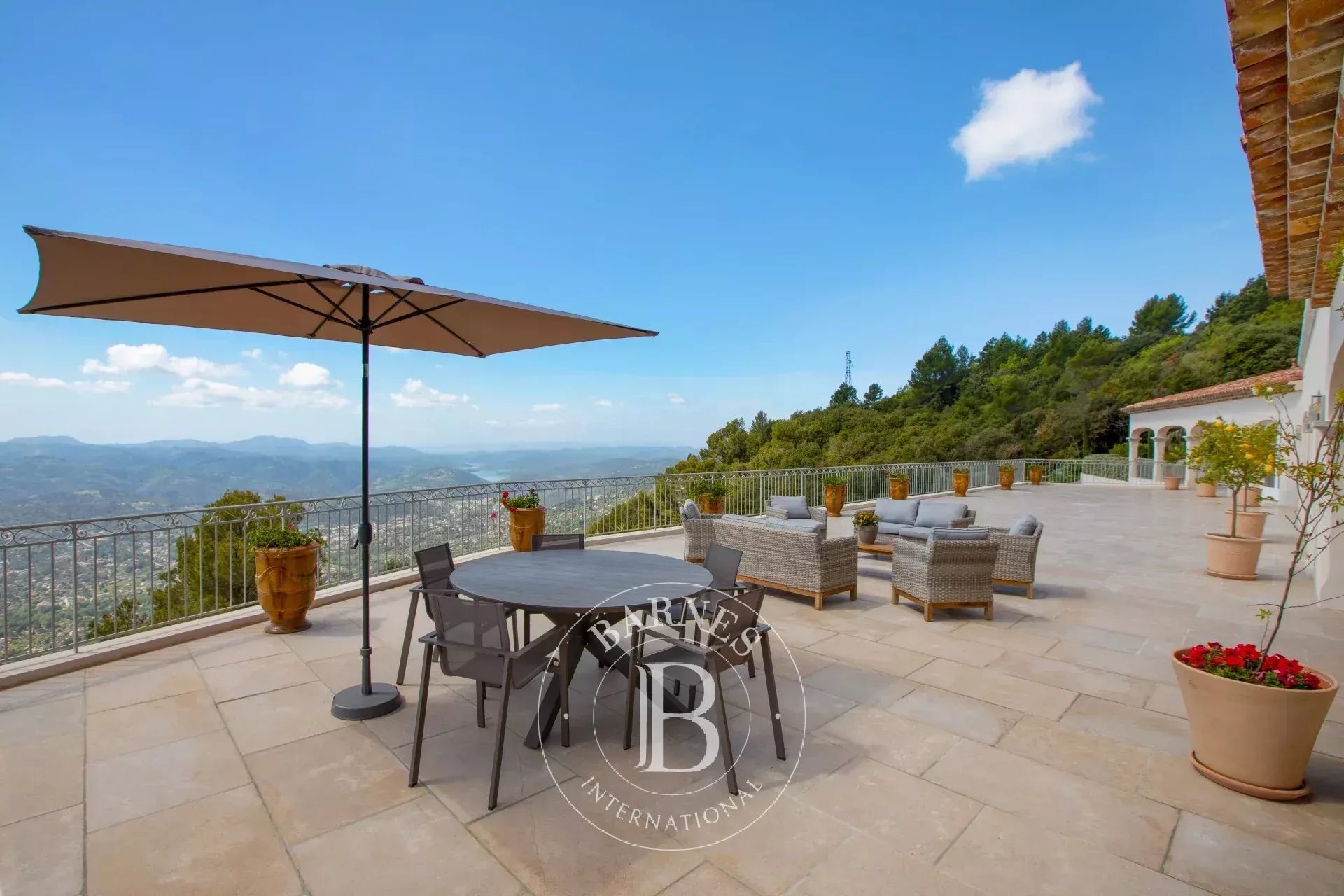 CABRIS - Élégante propriété avec vue imprenable - 6 chambres et un studio