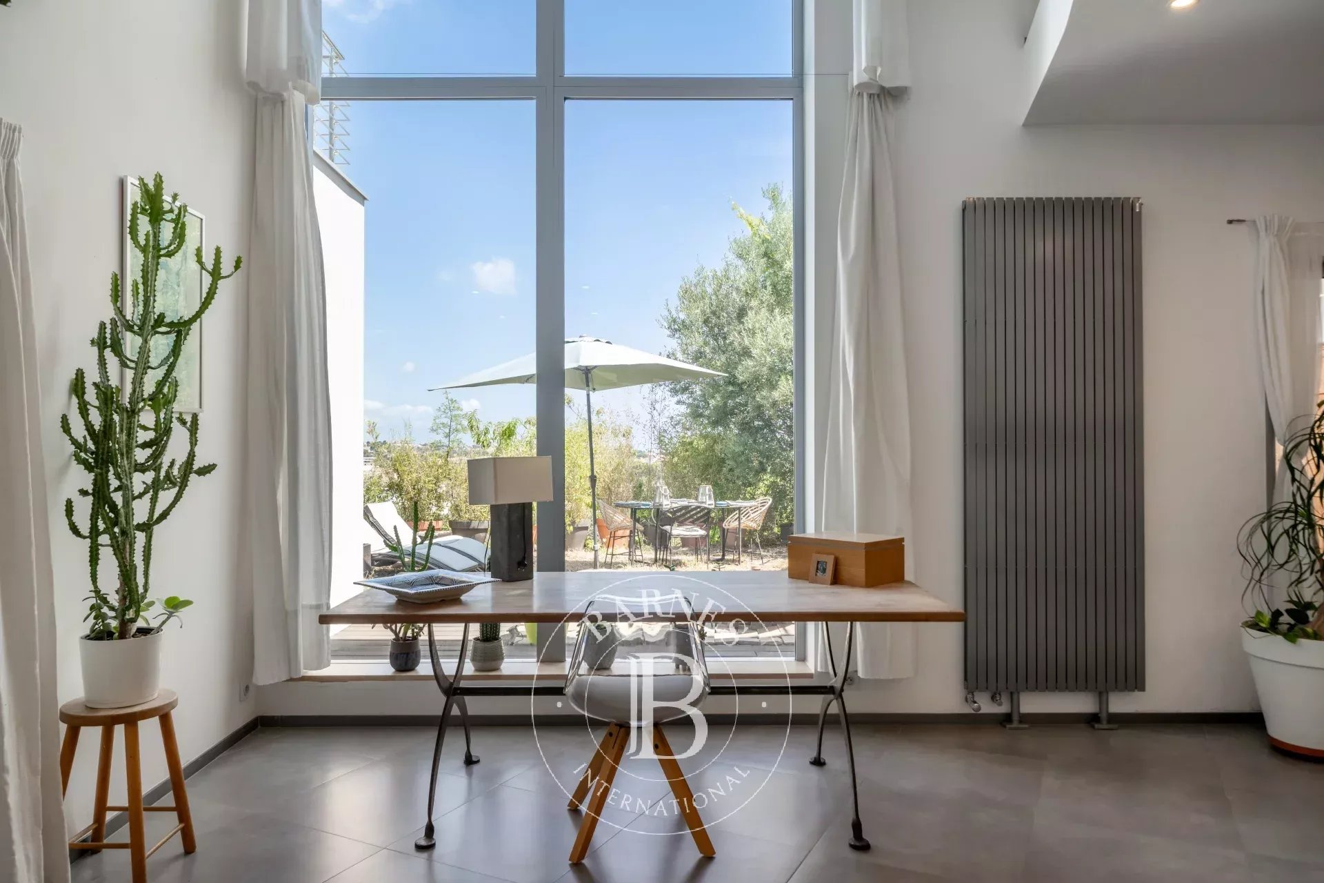 Cagnes-sur-Mer - Élégante villa contemporaine avec vue mer et montagnes