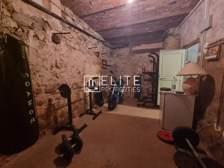 MONS – Authentique maison de village de 142 m² avec fort potentiel