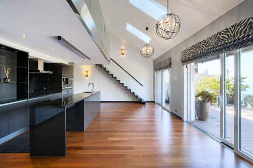 Magnifique attique en duplex avec vue imprenable sur le lac 