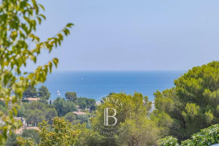 Cagnes-sur-Mer - Élégante villa contemporaine avec vue mer et montagnes