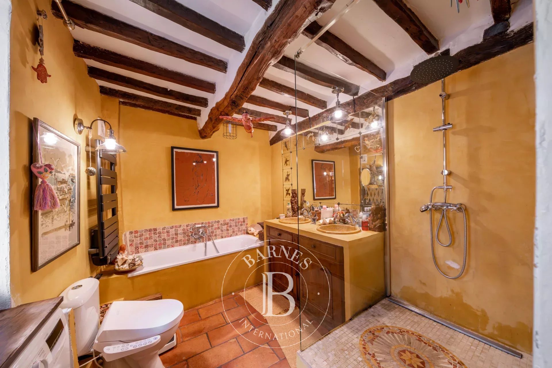 Maison de caractère avec terrasse au cœur du village de Saint-Paul-de-Vence