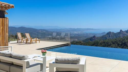 Villa contemporaine - 5 chambres, vue mer et montagne