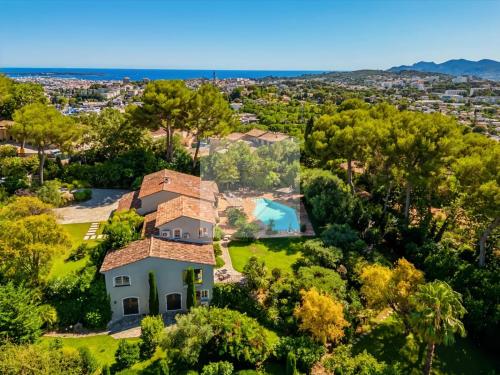 Superbe villa neuve de style provençal – Vue panoramique & intimité absolue