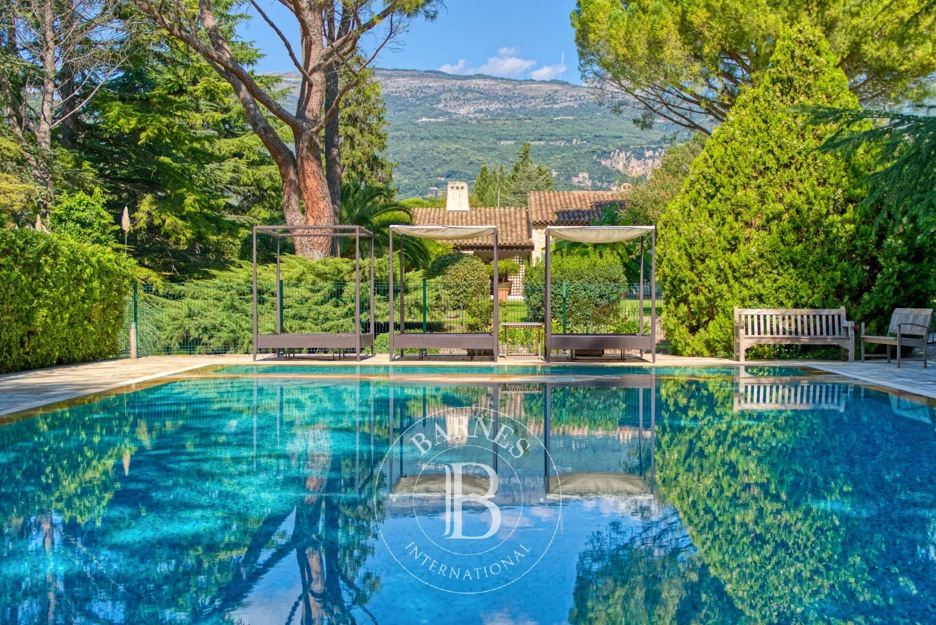 Grasse - Élégante propriété avec maison de gardien