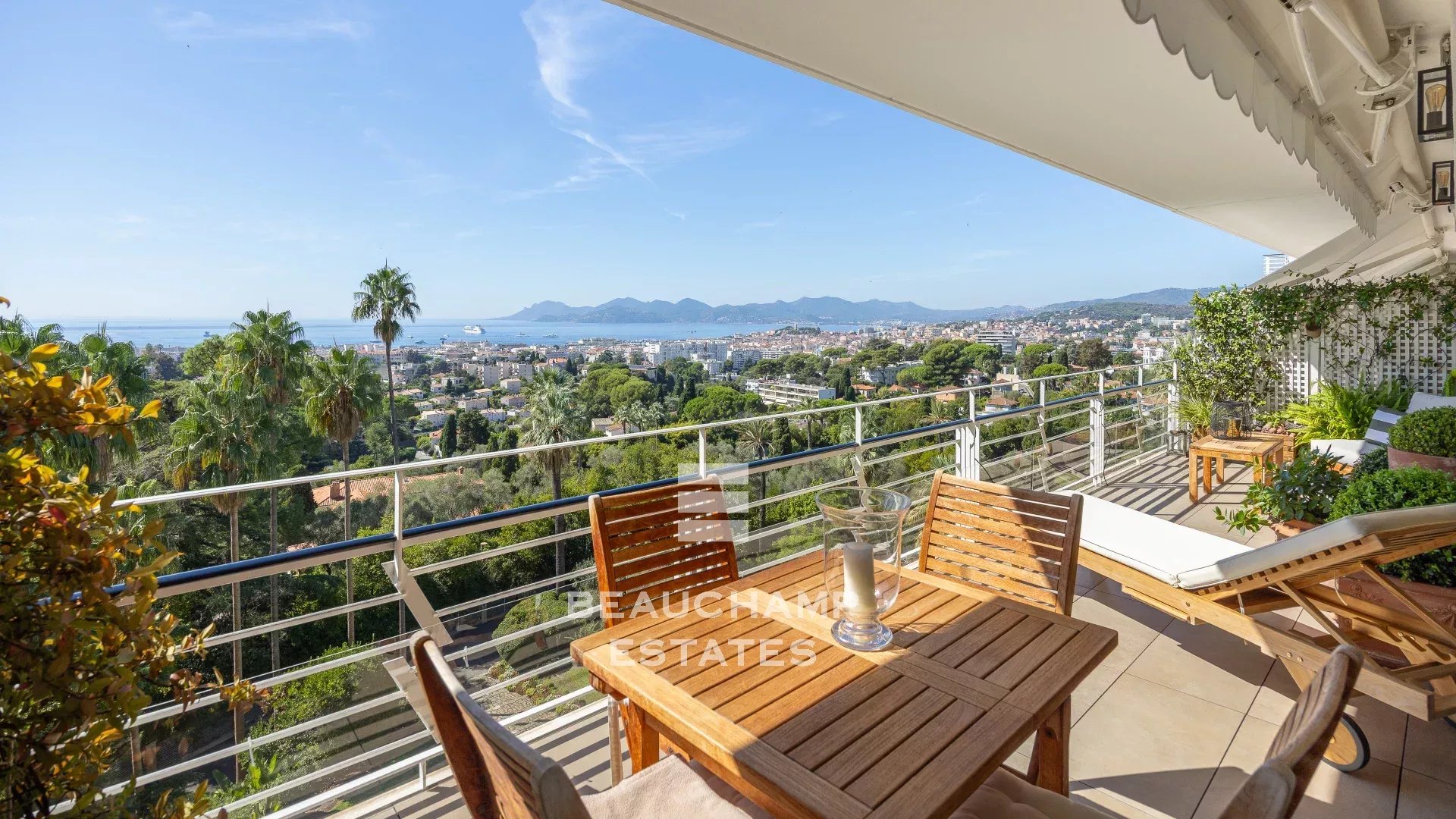 Appartement 3 pièces avec vue mer panoramique