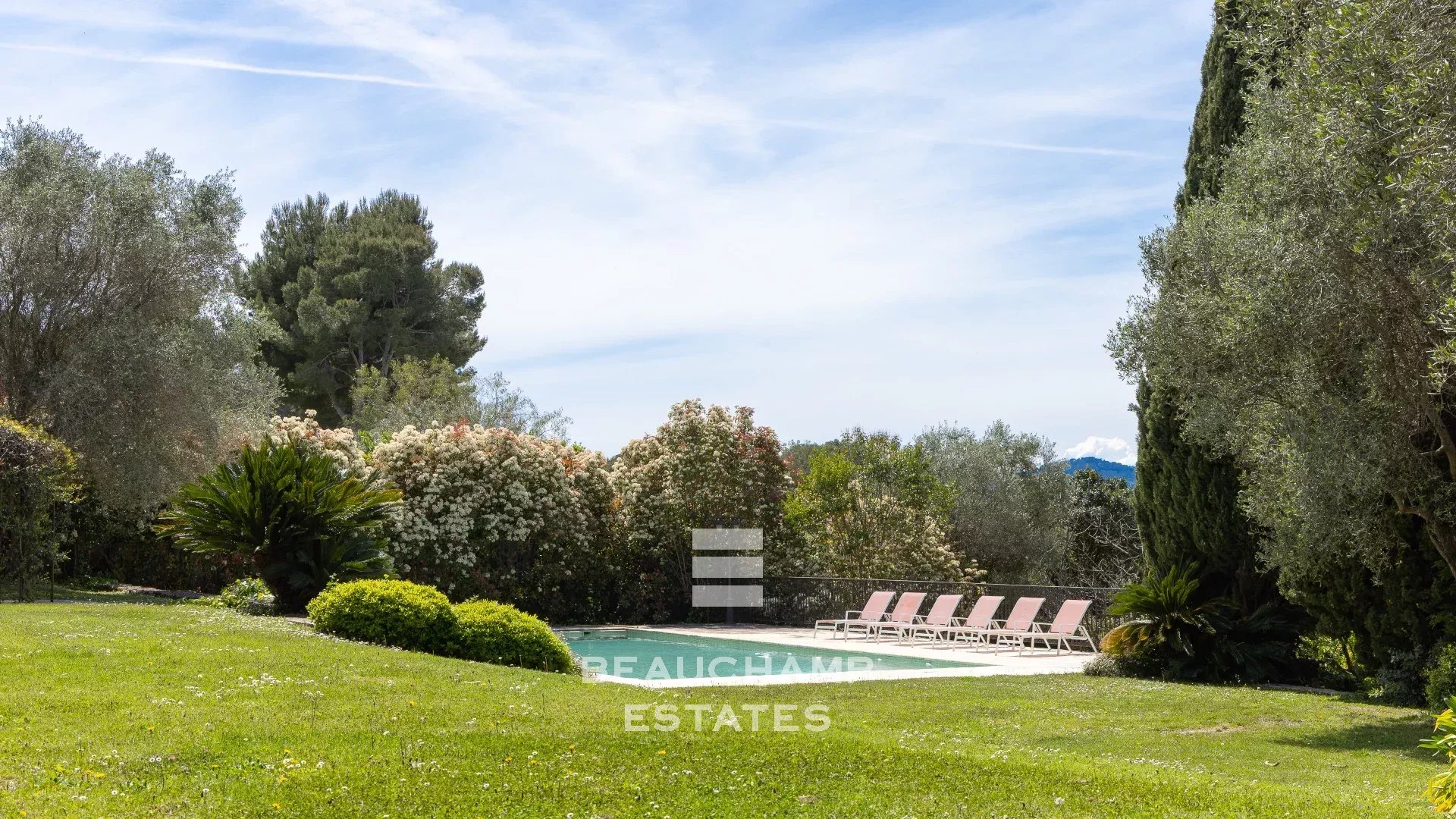 Villa provençale 5 chambres avec vue colline - Mougins
