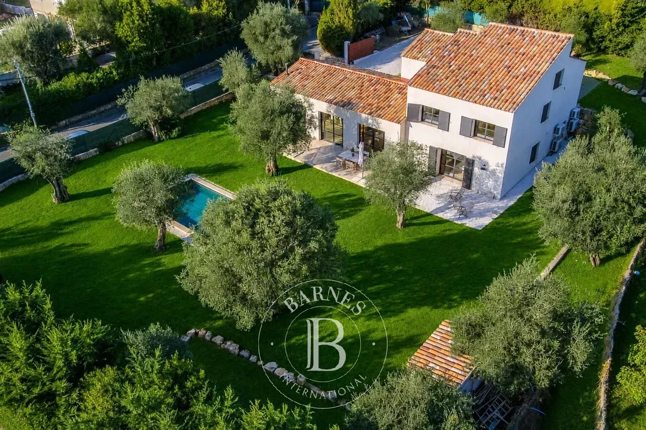 Valbonne, Domaine fermé, calme, 4 chambres, piscine