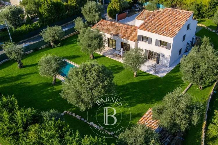 Valbonne, Domaine fermé, calme, 4 chambres, piscine