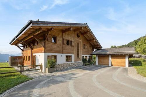 Elegantes Familienchalet mit Panoramablick & Terrassengarten