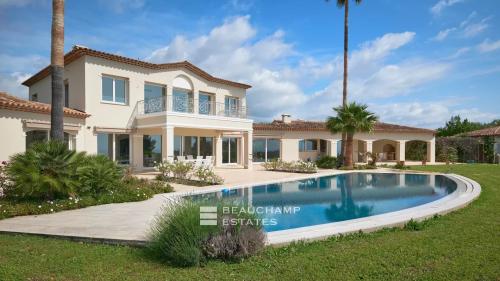 Propriété de charme 5 chambres avec vue mer  - Biot