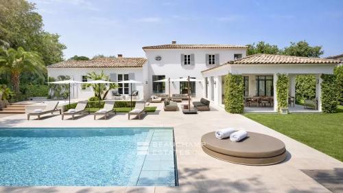 Somptueuse villa au coeur de Saint-Tropez, à pieds de la place des Lices
