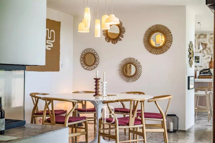 Chateauneuf-Grasse - Mas Contemporain avec Vue Mer, 5 Chambres