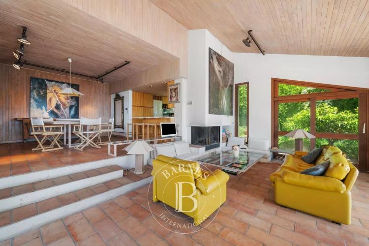 ROQUEBRUNE-CAP-MARTIN - VILLA D'ARCHITECTE - VUE MER PANORAMIQUE
