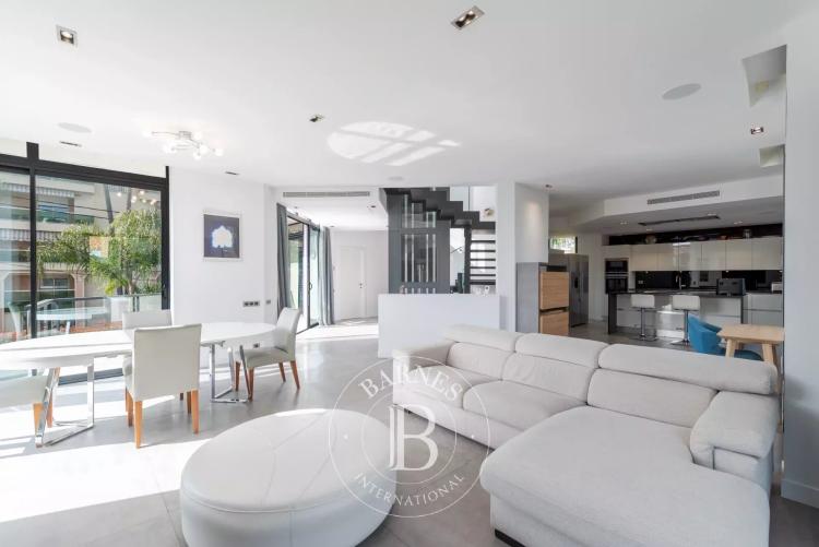 Superbe villa contemporaine avec piscine à 100 m de la plage