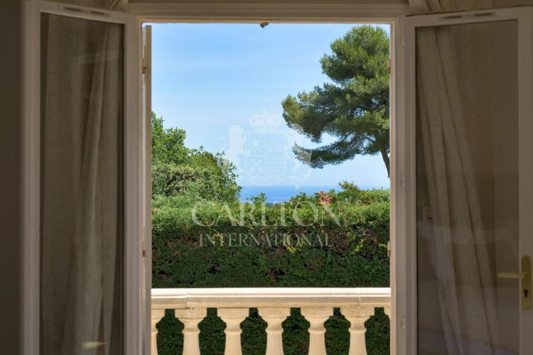 Biot – Élégante propriété au sein d’un domaine privé sécurisé