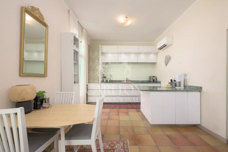 Villa  avec vue mer et accès facile au centre-ville - Opportunité d'investissement