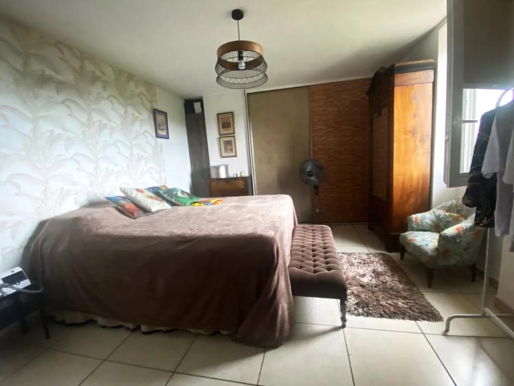 CHARME ET AUTHENTICITE MAISON T4 145 M2 AMPUS