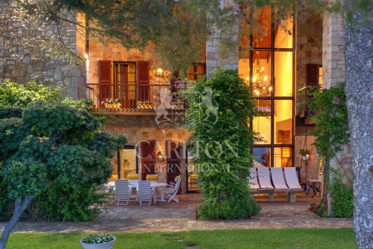 EXCLUSIVITÉ – Demeure Méditerranéenne avec accès privé à la mer