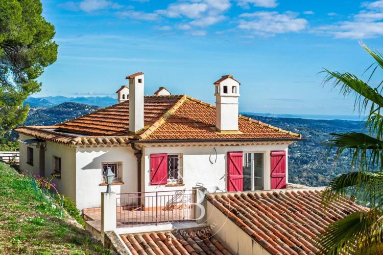Grasse – Exceptionnelle propriété vue panoramique – 5 chambres