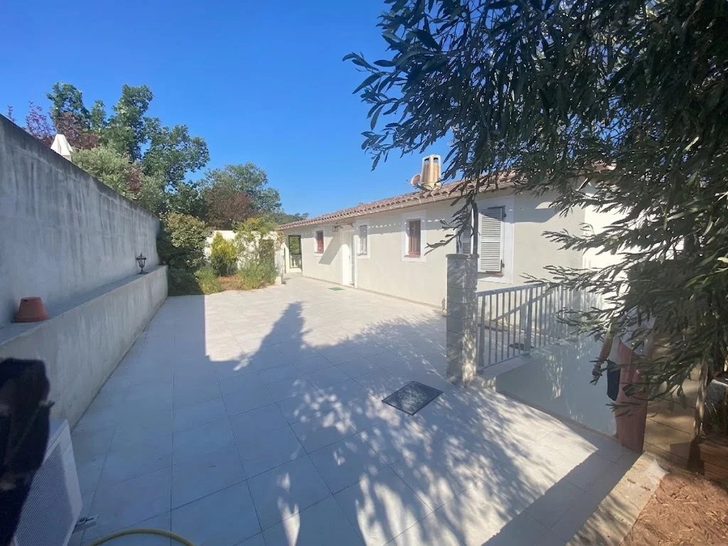 VIDAUBAN  BELLE VILLA 2 APPARTEMENTS 136M2 PRES DU CENTRE