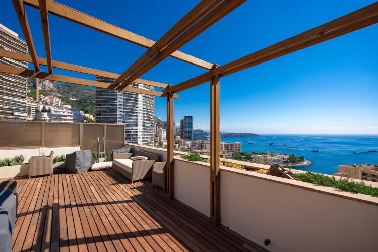 MAGNIFIQUE PENTHOUSE PROCHE DES PLAGES
