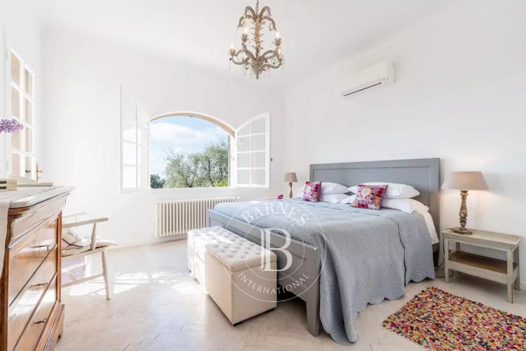 Villa, Chateauneuf-Grasse, Vue mer, Piscine, 4 chambres, studio