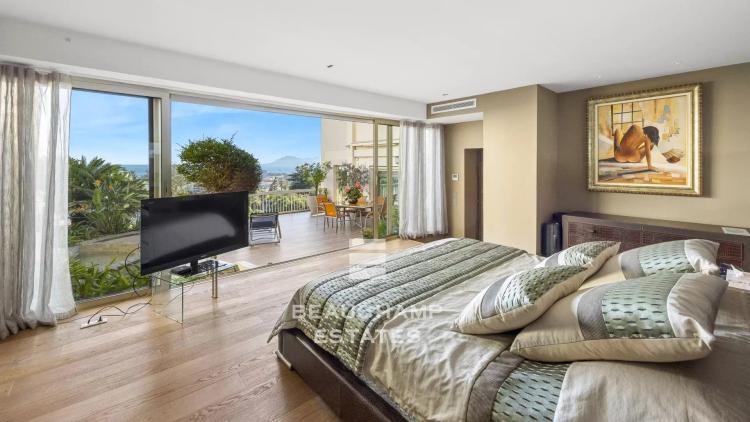 Penthouse 4 chambres avec vue mer - Cannes Californie