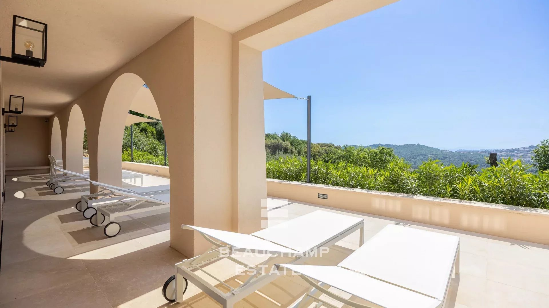 Villa néo-provençale avec vue panoramique - Gassin