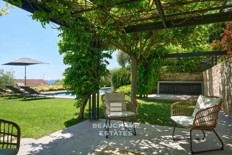 Exclusivité - Montauroux – Villa contemporaine avec vue panoramique