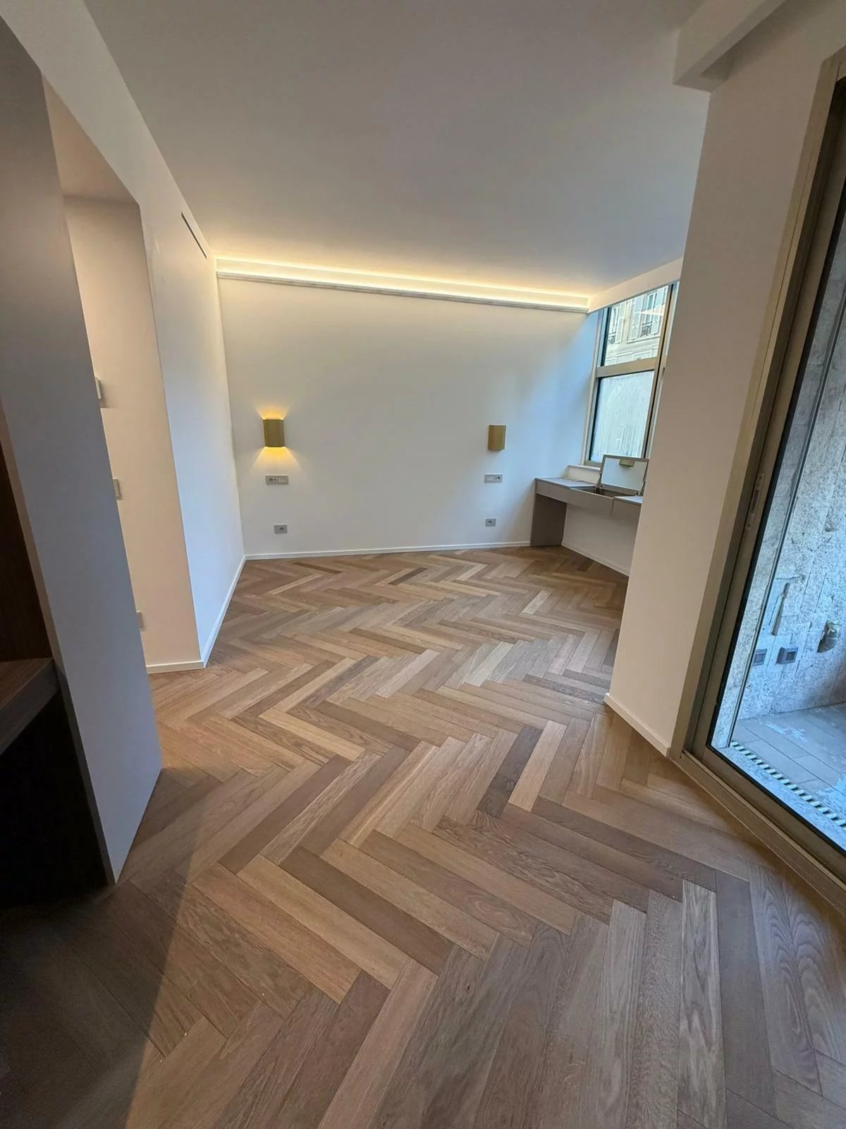 Appartement rénové de 2 chambres