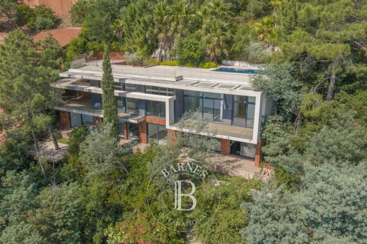 SUPERBE VILLA : THEOULE SUR MER