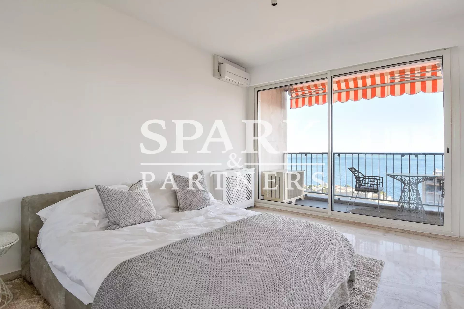Monaco - La Rousse - Appartement 2 Pièces vue mer