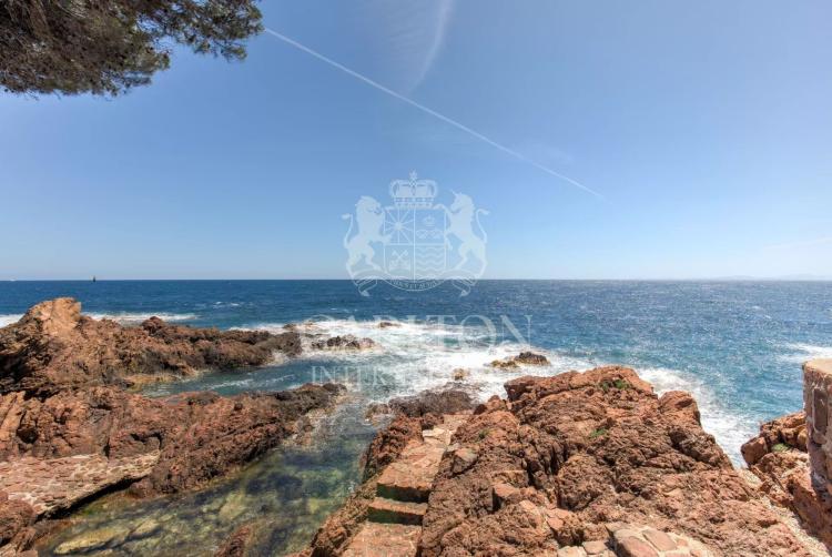 EXCLUSIVITÉ – Demeure Méditerranéenne avec accès privé à la mer