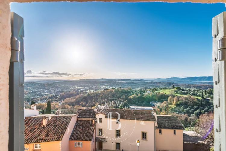 Charmante maison de village avec terrasse et vue panoramique