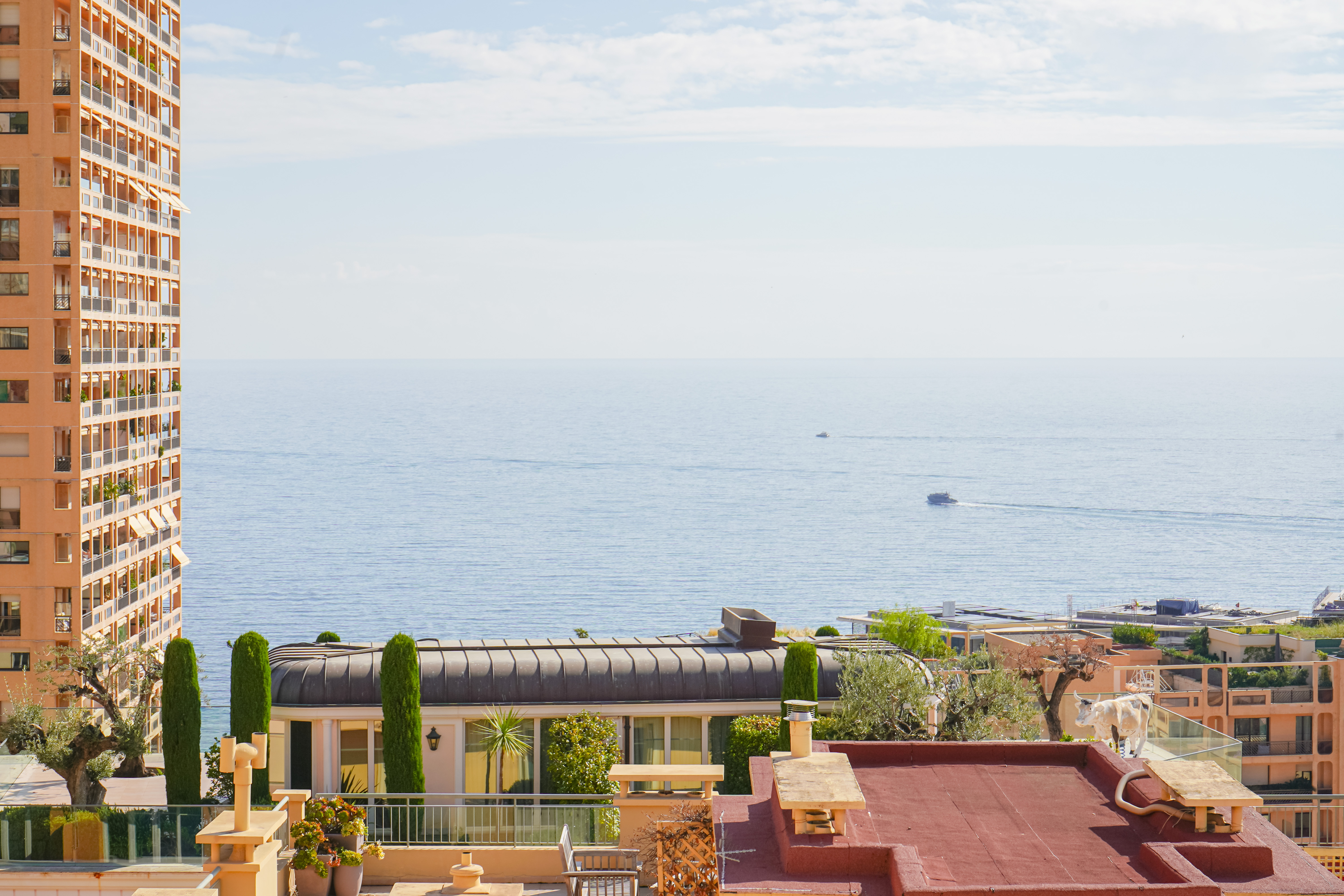 MONTE CARLO - 3 PIÈCES VUE MER - LOI 1235