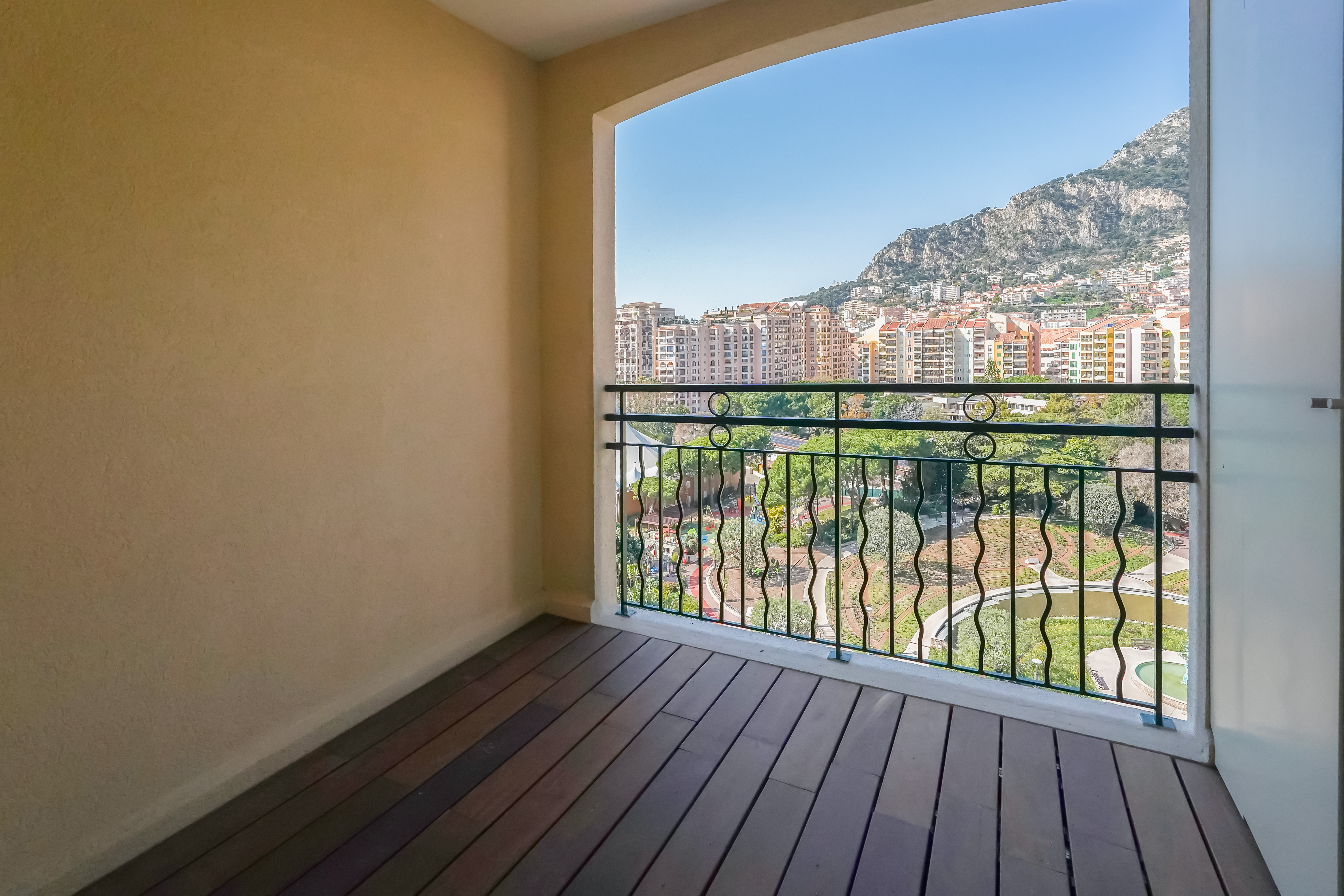 5wTqV_terrasse-chambre-bis-barnes-valeri-agency-monaco-fontvieille-1773994162.jpg
