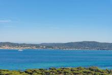 Villa neuve avec vue mer panoramique à vendre à Beauvallon