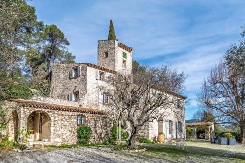 Domaine d'exception - propriété en pierre avec piscine