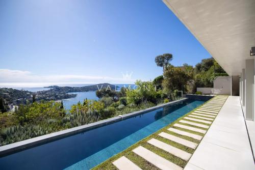 Villa contemporaine vue mer panoramique