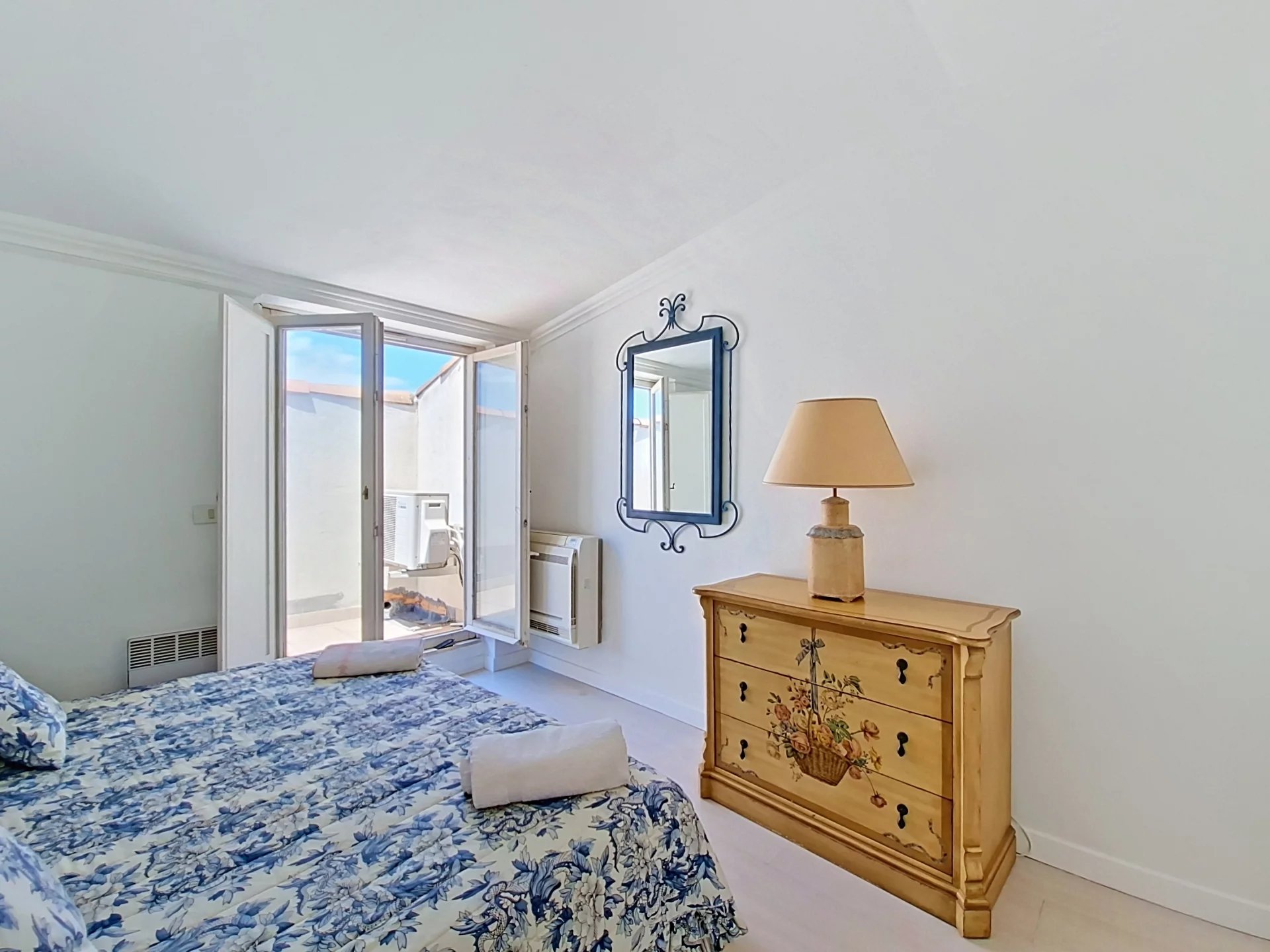 VENTE APPARTEMENT DUPLEX DERNIER ETAGE - CANNES CENTRE