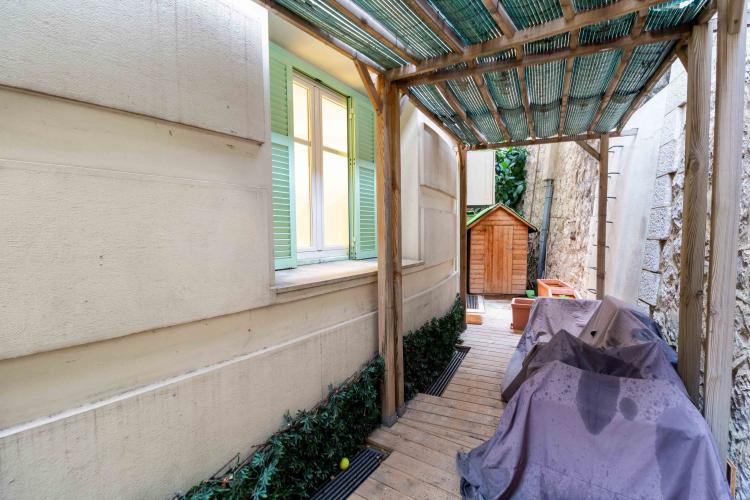 Palais Bosio: Appartement de 3 Pièces avec Terrasse - Calme